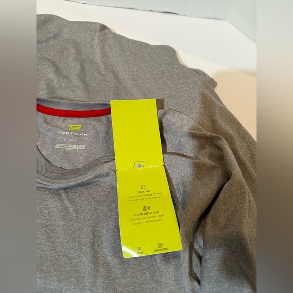 Men’s Tek Gear Wicking Tee Shirt Medium BNWT - Picture 4 of 6